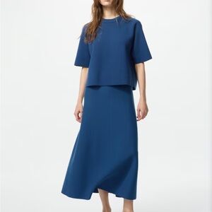 Uniqlo Washable Milano Ribbed Flare Skirt